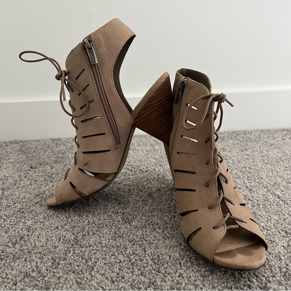Vince Camuto Heeled Sandal